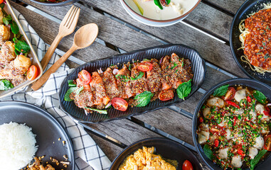 Including Thai, Northeastern and international food.