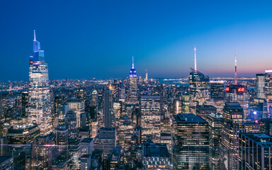 city skyline of New York at night