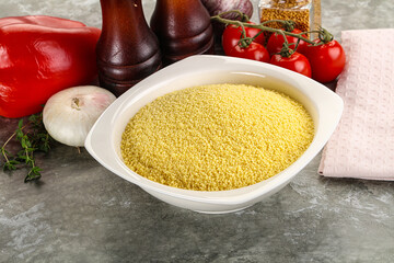 Raw dry wheat couscous grain