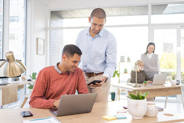 Obraz premium News, phone or manager reading or coaching a worker in startup or group project in a digital agency. Leadership, laptop or man helping, talking or speaking of our vision, goal or branding direction