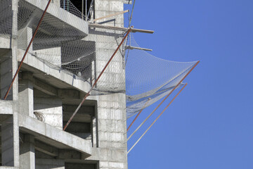 Building construction with a safety net to prevent fatal accidents,