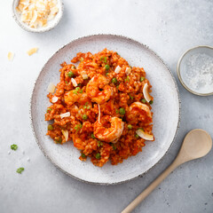 Spicy rice with coconut and shrimps