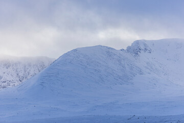 Fiacaill Coire an t-Sneachda