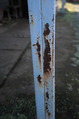 錆びついた柱