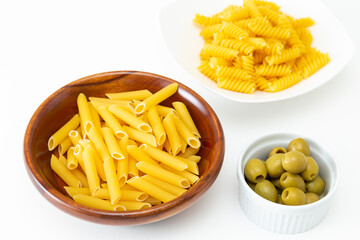 ショートパスタとオリーブ