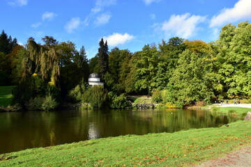 Fototapeta premium See im Bergpark auf der Wilhelmshöhe in Kassel