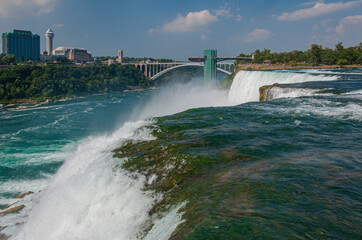 Niagara Falls Rainbow - 672321047