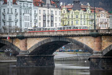 In der schönen Stadt Prag. 