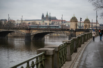 In der schönen Stadt Prag. 