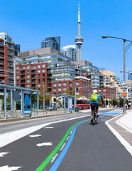 Toronto bicycle lane at waterfront  - obrazy, fototapety, plakaty