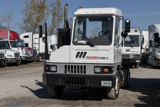Kalmar Ottawa T2 Terminal Tractor for rent. Kalmar Ottawa 4x2 Off Road Yard Truck for trailer handling.