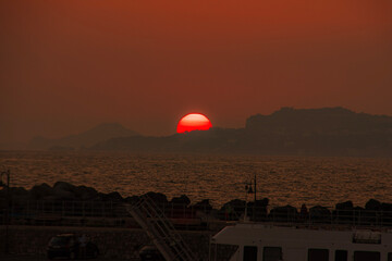 Obraz premium sunset over the city