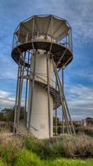 MIRADOR A LA TORRE DE DESCARREGA DEL COLLECTOR DE SALMORRES AL PRAT DE LLOBREGAT