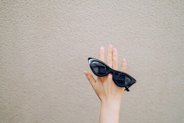 hand on the wall with the sun