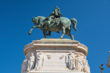 Obraz premium statue of monarch