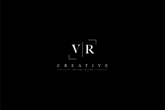 minimalist VR initial logo with simple vertical stroke line in black