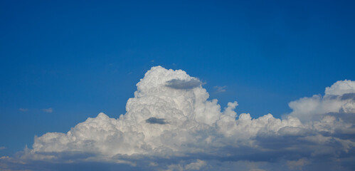 Blue sky with great cumulonimbus