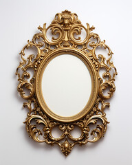 cornice dorata in stile barocco ovale su sfondo bianco , ideale per inserimento foto, facilmente scontornabile