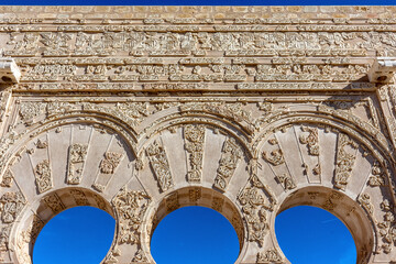 Puerta del Primer ministro en Medina Azahara (Madīnat al-Zahrā) en Córdoba, España