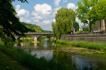 Fototapeta premium Kurpark im Staatsbad Bad Kissingen, Unterfranken, Franken, Bayern, Deutschland.