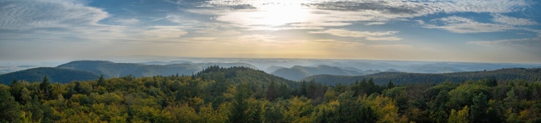Obraz premium Blick vom Großen Wintersberg / Nordvogesen