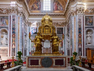 Zelfklevend Fotobehang Ciborium in Santa Maria Maggiore basilica, Rome, Italy © Mistervlad