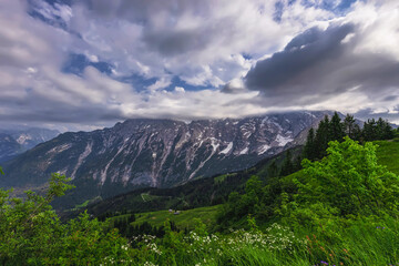 Naklejka premium Wetterumschwung in den Alpen - Panorama
