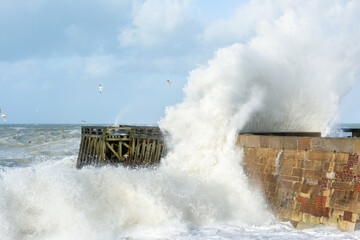 Tempête en bord de mer. A Dieppe, Normandie, France.