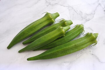 家庭栽培のオクラの実です。