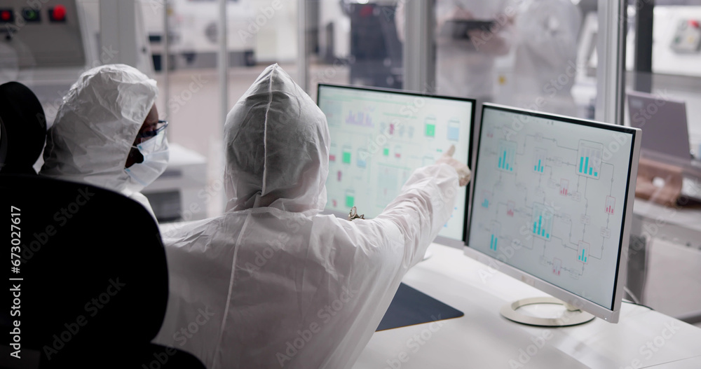 Aufkleber Engineer Using Software Technology