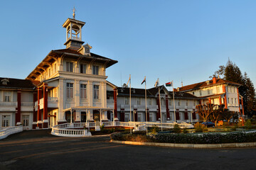 Naklejka premium Hôtel dans la ville d'Antsirabe à Madagascar