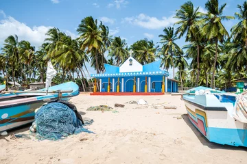 Photo sur Plexiglas Lieu de culte hindi temple in trincomalee beach, sri lanka