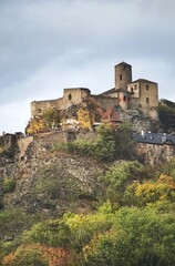 Fototapeta premium Under the autumn castle