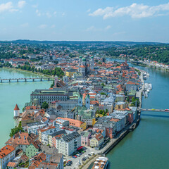 Fototapeta na wymiar Die Altstadt von Passau in Niederbayern von oben