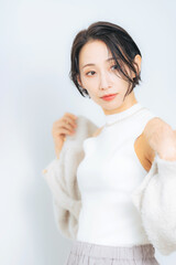 Naklejka premium ミドル女性のビューティーポートレート スキンケア コスメ
