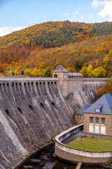 Herbstwanderung entlang der Edertalsperre zur versunkenen Stadt vom Edersee Atlantis  - Edertal -...
