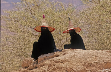 Madhalla worn by women