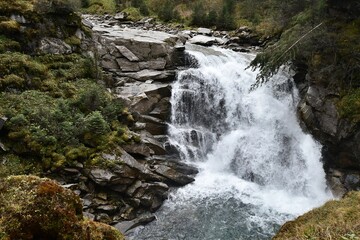 Wodospady Krimmler w austriackich Alpach. Najwyższe wodospady w Europie