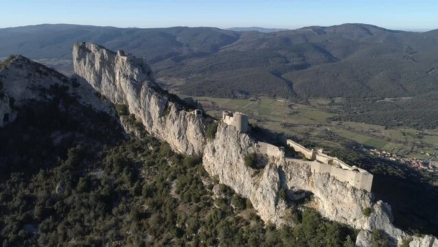 Ch&acirc;teau cathare de Peyrepertuse, Aude, Occitanie, France	
