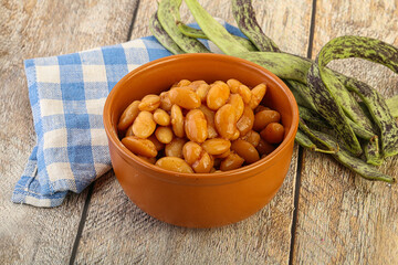 White bean in tomato sauce