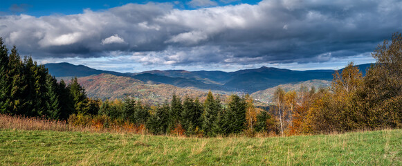 Dolina Kamiennej - Panorama z Beskidu Śądeckiego