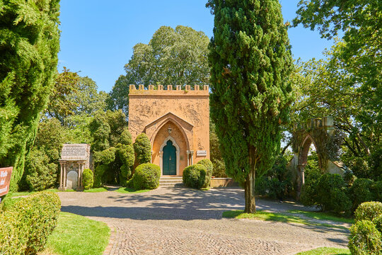 Beautiful small castle in the famous park garden sigurta, ( parco giardino sigurta ) near the village of valeggio on the mincio. Italy.