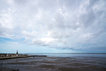 Obraz premium Küstenlandschaft mit Wolken