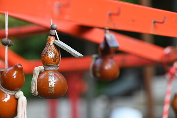 満願成就を祈って吊るされた瓢箪
