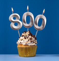 Number of followers or likes - Candle number 800