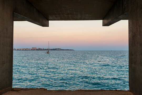 VENTANA CON VISTAS AL MAR alicante muelle de levante vistas panoramicas puerto y mar 2024