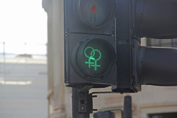 green traffic light