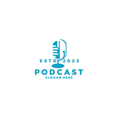 Fototapeta premium Podcast icon logo design. Microphone flat icon Vector 