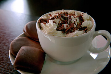 Alimento. Cafe com Chantilly.