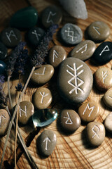 Obraz na płótnie Canvas runic talisman runescript surrounded by runes